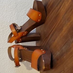 Mossimo- Womens Brown leather Strappy Platform high block Heels Sz.7.5